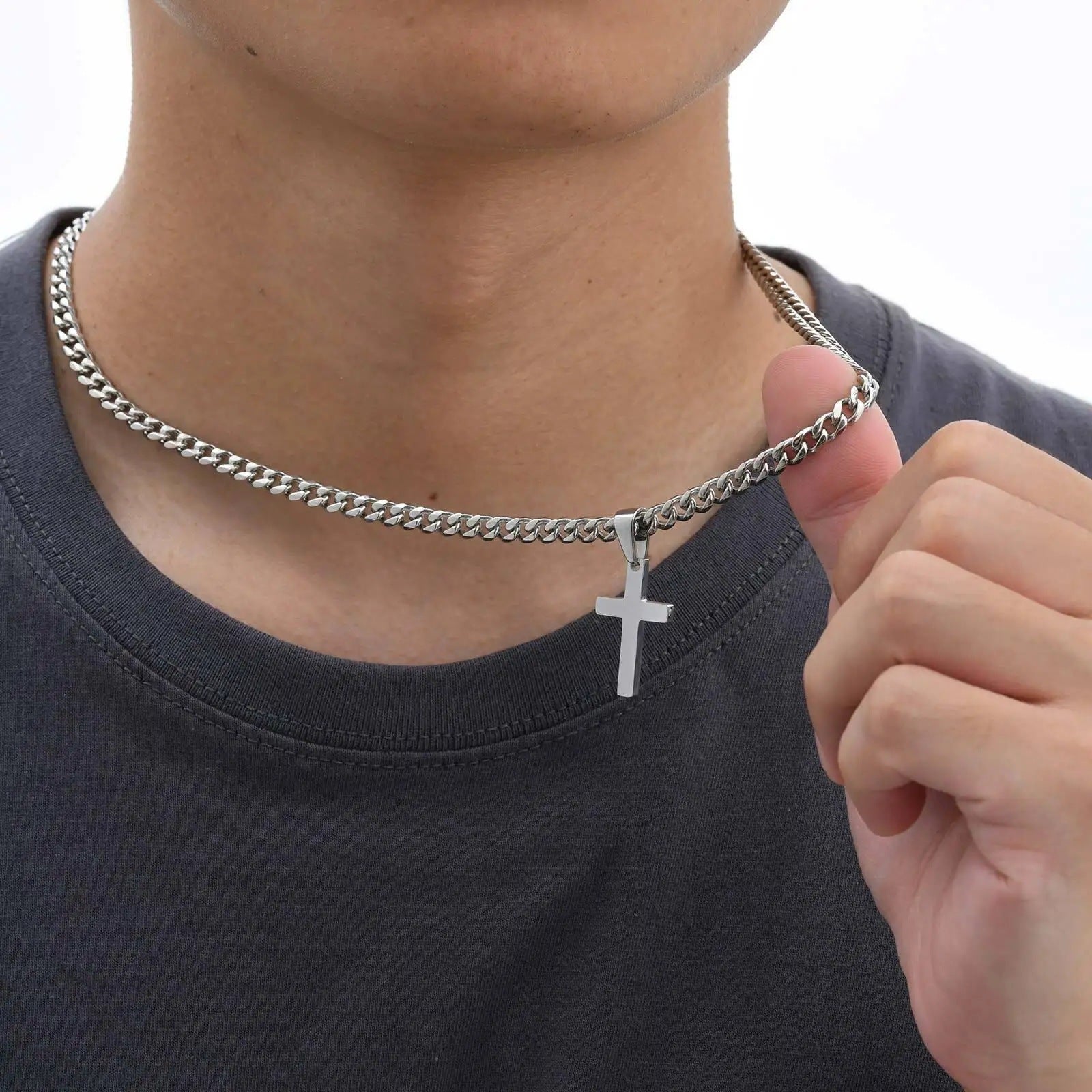 ✝️ Collier Croix en Acier Inoxydable – Style Européen & Américain