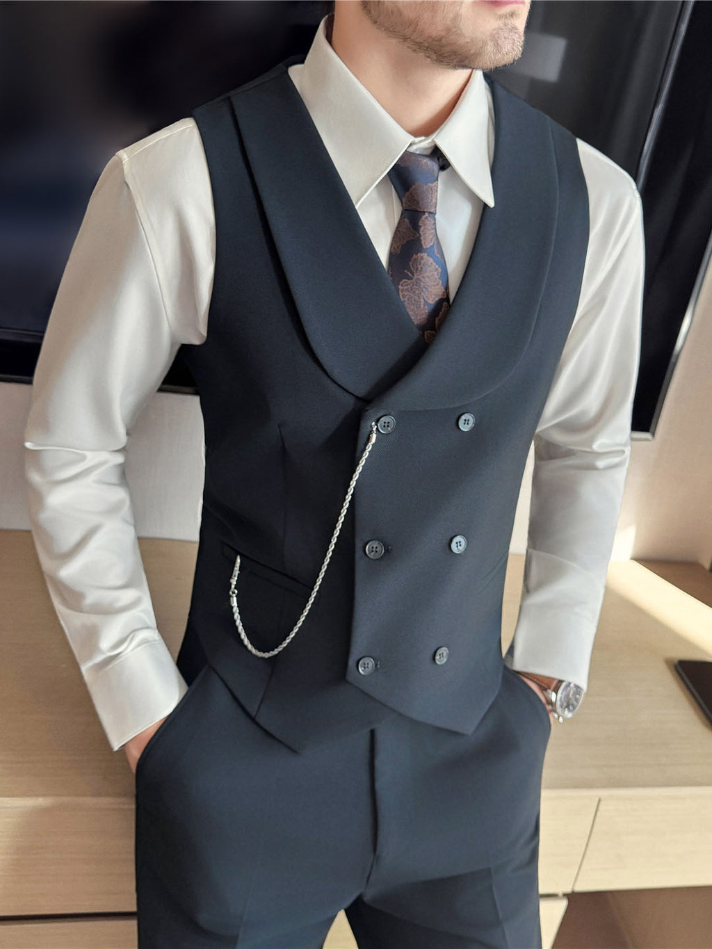 Gilet Homme à Col Châle – Double Boutonnage Élégant
